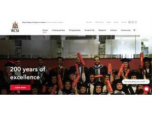 Coláiste Ríoga na Máinleá in Éirinn's official website homepage screenshot