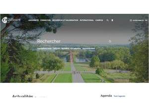 CY Cergy Paris Université's official website homepage screenshot