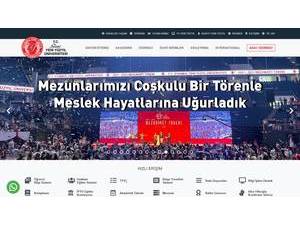 Istanbul New Century University's official website homepage screenshot