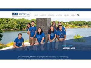 University of New England's official website homepage screenshot